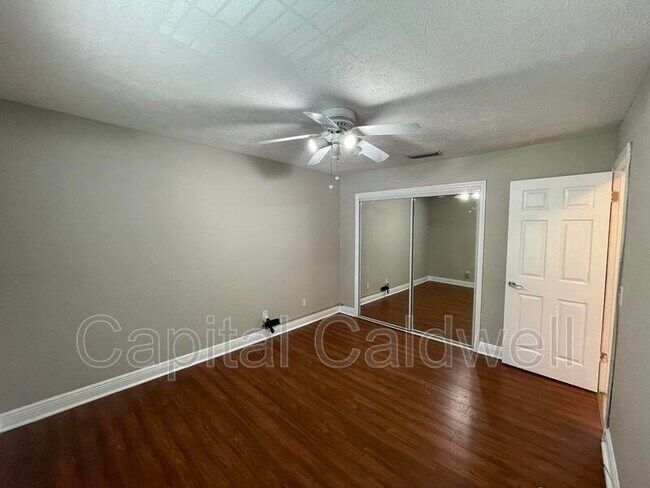 Building Photo - 13686 Orange Sunset Dr