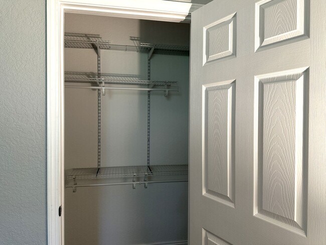 Building Photo - Beautiful north Crestview 4/Bed/2Bath Home