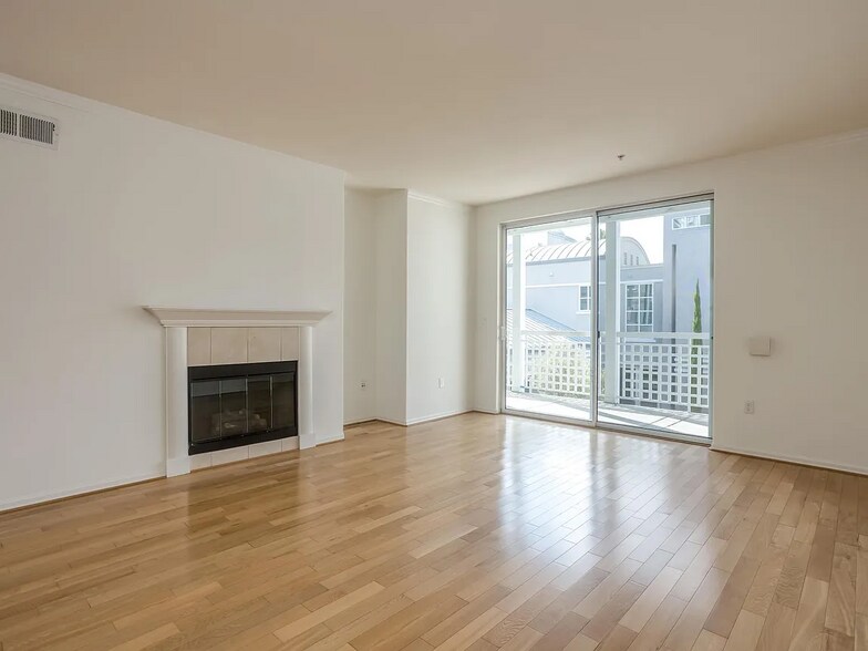 Building Photo - 3901 Lick Mill Blvd