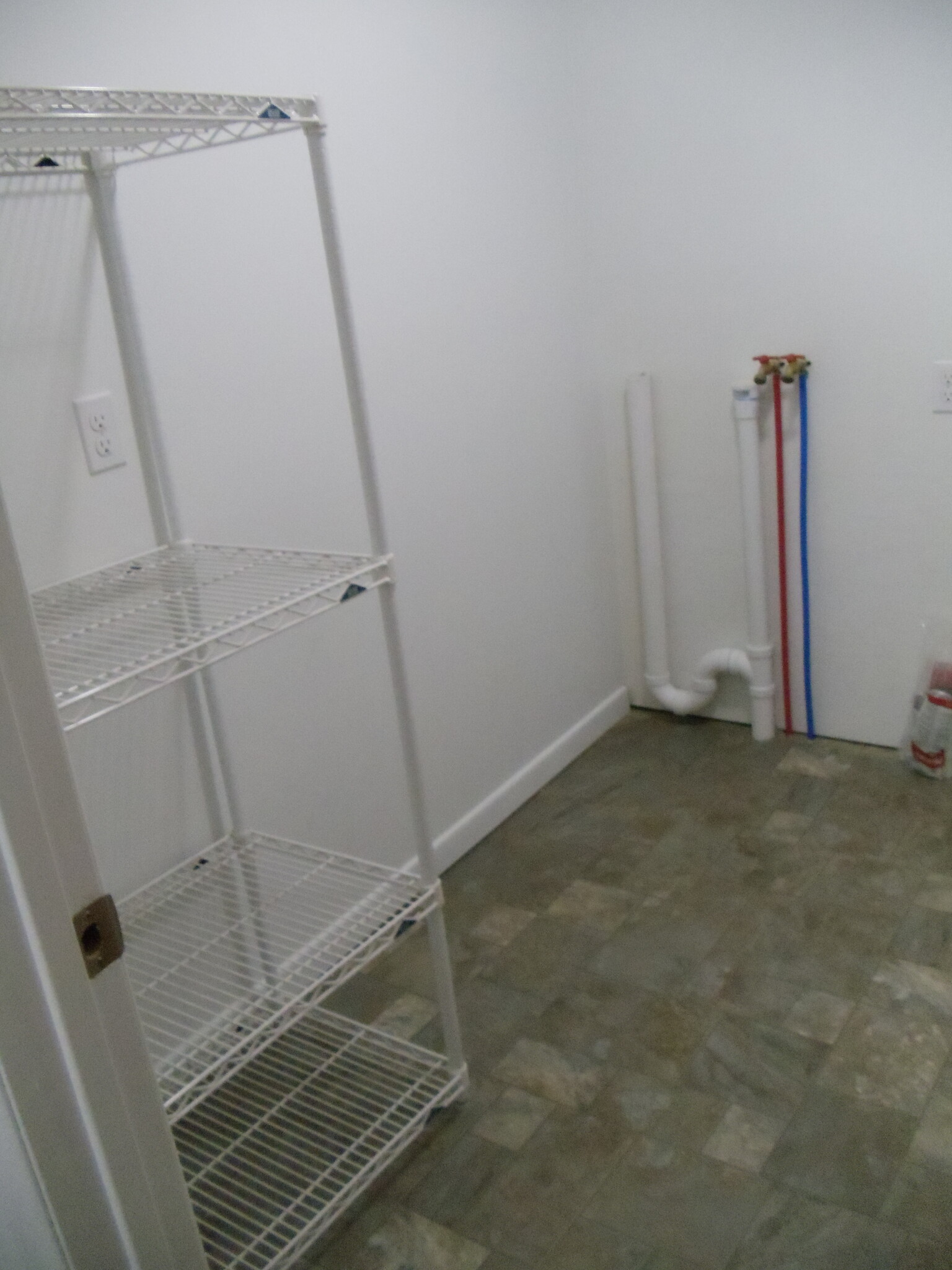 2nd floor laundry room - 376 Miller St