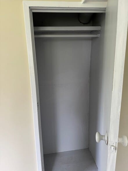 Building Photo - 62 Chestnut St