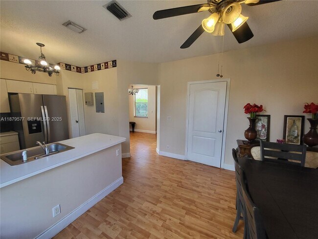 Building Photo - 820 NE 212th Terrace