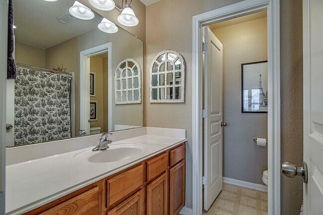 Building Photo - 1618 Grable Cove Ln