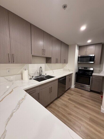 kitchen - 315 Chester St