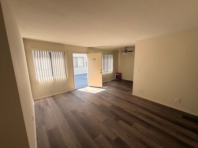 Interior Photo - 11215 Camarillo Street,