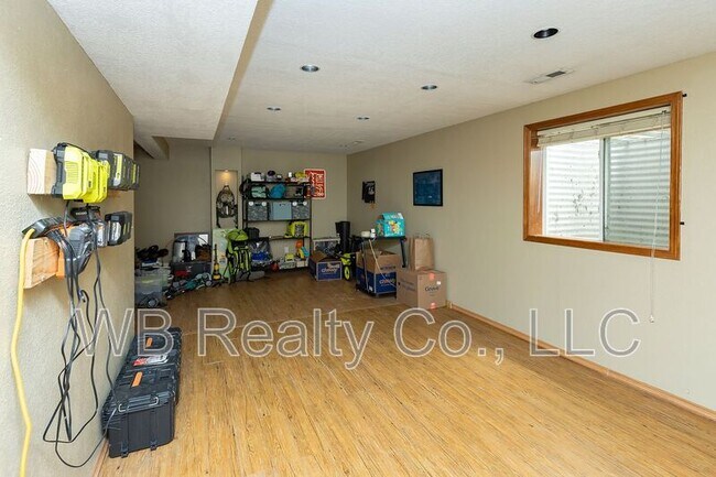 Building Photo - 10202 Catalina Dr