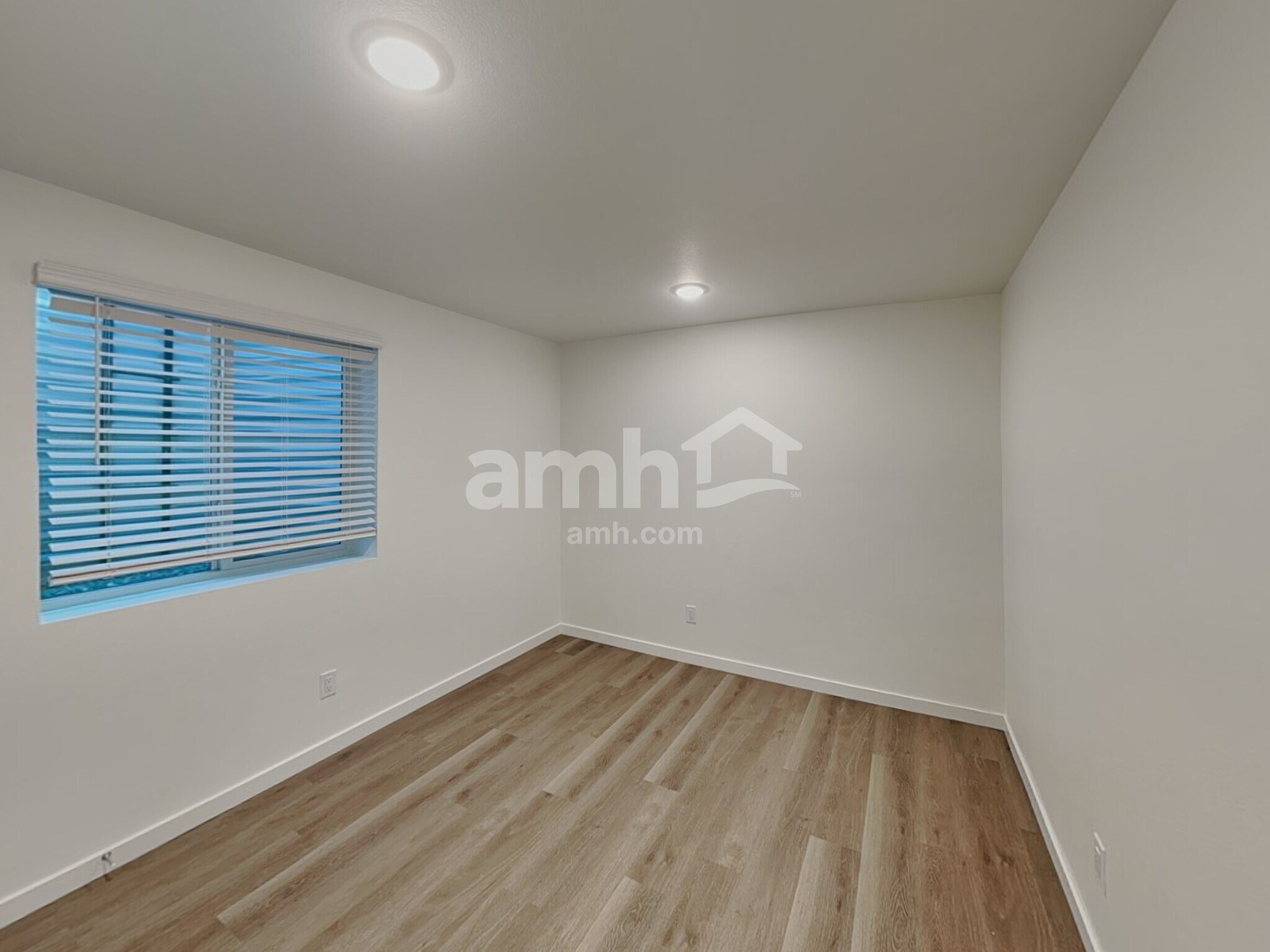 Building Photo - 23553 E 3rd Pl