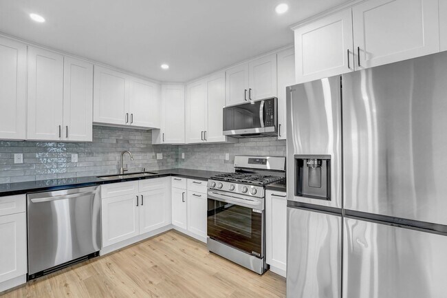 Building Photo - Stunning New Construction ADU | 3BR + Den ...