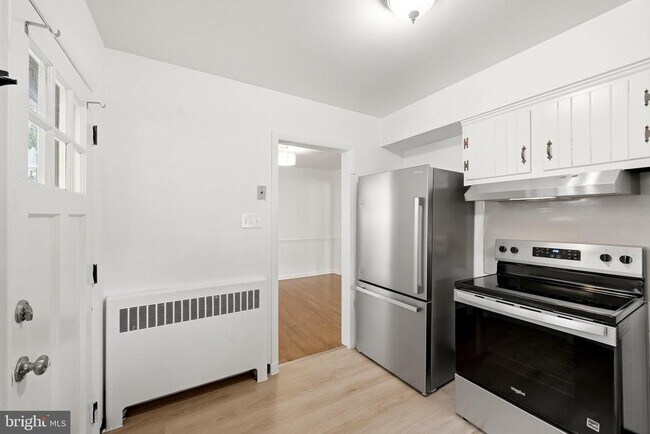 Building Photo - 31 E Germain St