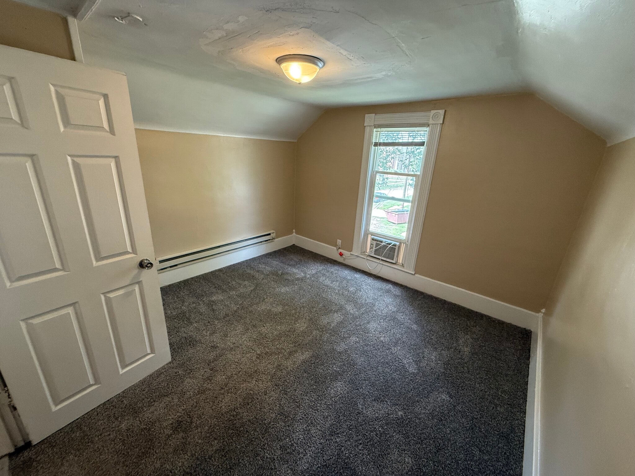 Building Photo - 5102 Walker Ave