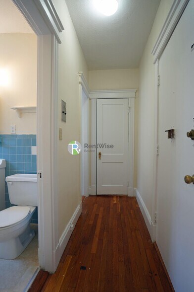 Building Photo - 1152 Commonwealth Ave