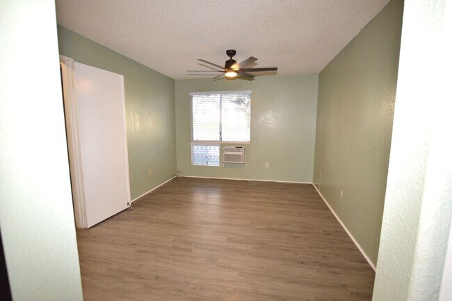 Building Photo - Parkview at Waikele - Ground floor Townhouse 2 bedrooms, 2 baths with 2 parking Avail 2/1/25
