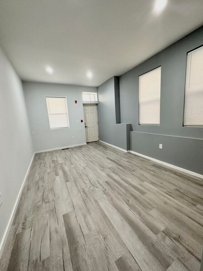 Building Photo - 1721 Mifflin St