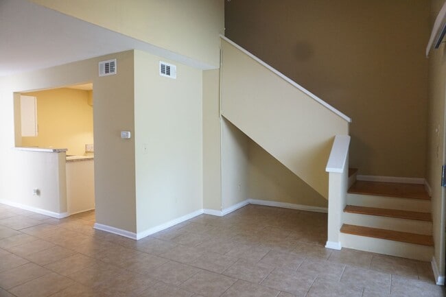 Building Photo - 2 bedroom 2 bath townhouse located need NSA Jax