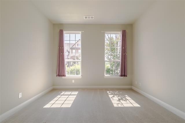 Building Photo - 8528 Pine Valley Dr