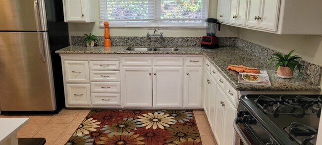 kitchen - 2303 W 80th St