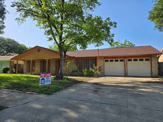 Building Photo - 4922 Lambeth Dr