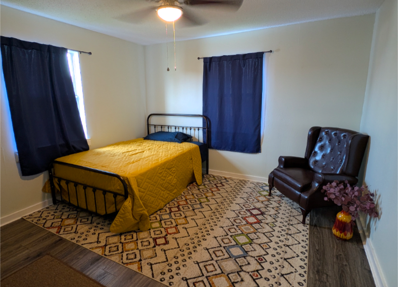 Building Photo - 632 Ave. B