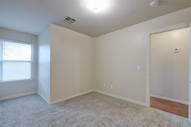 Building Photo - 405 Sterling Pointe Way