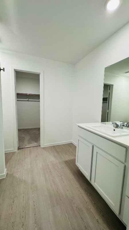 Building Photo - 472 Shoreview Dr