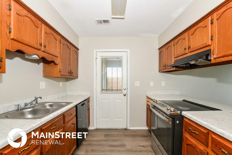 Building Photo - 10256 Palmer Dr