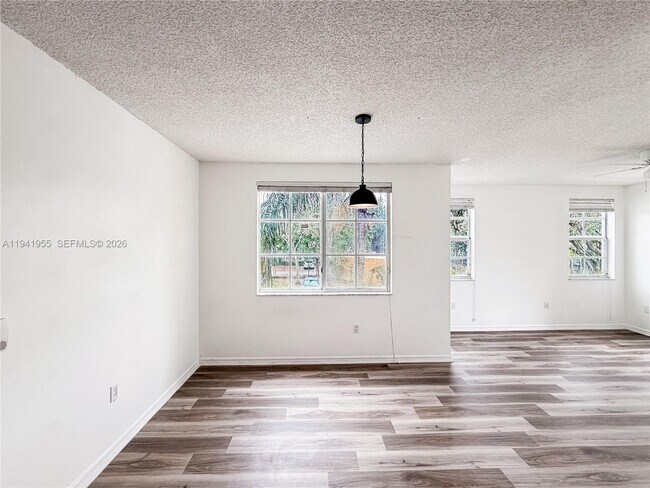 Building Photo - 2080 W Preserve Way