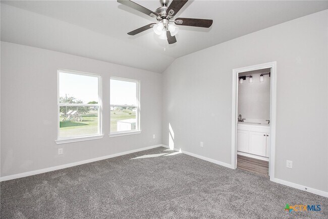 Building Photo - 544 Buckskin Dr