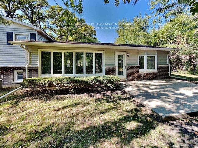 Building Photo - 133 S Cedarcrest Dr