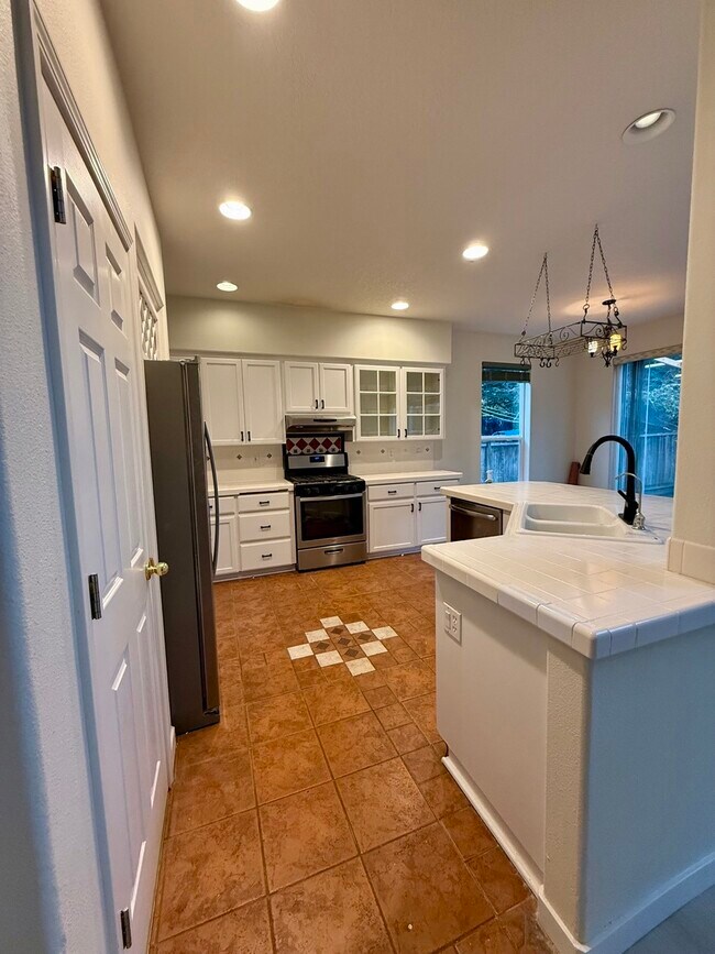 Building Photo - 15797 NW Wismer Dr