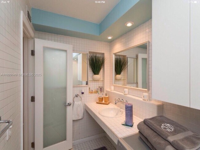 Building Photo - 947 Lenox Ave.