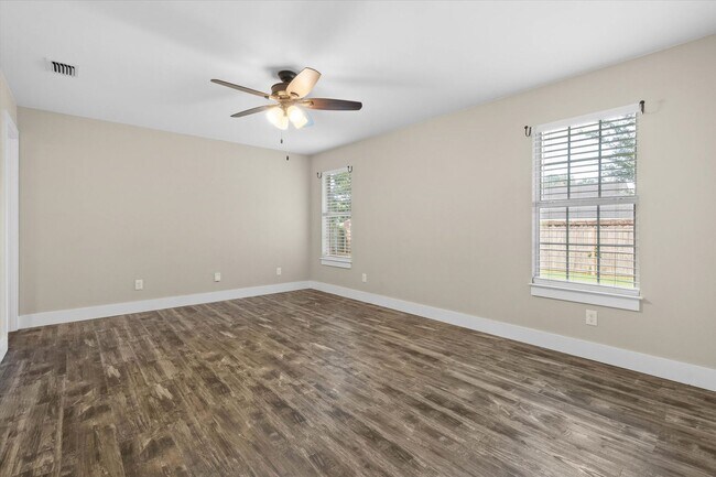 Building Photo - East Fairhope Full Brick