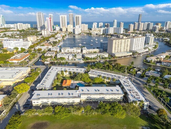 Building Photo - 300 Layne Blvd