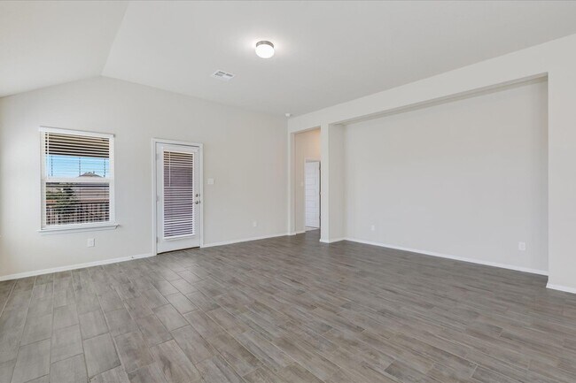 Building Photo - 201 Spiny Lizard Ln