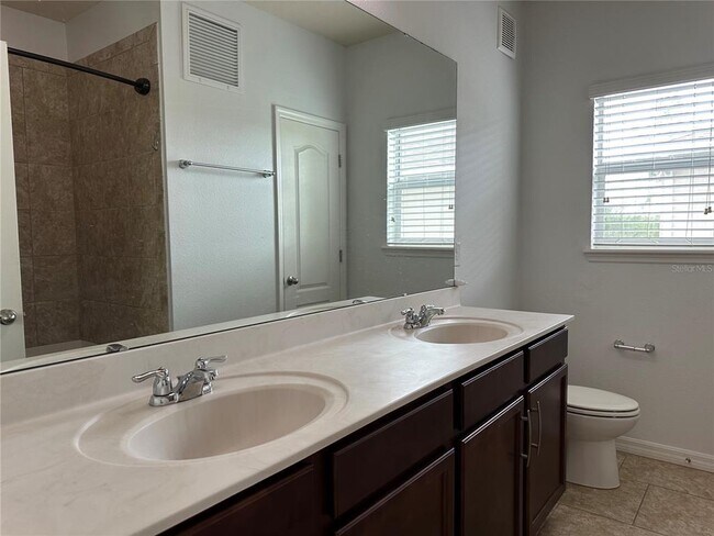 Building Photo - 6568 S Goldenrod Rd
