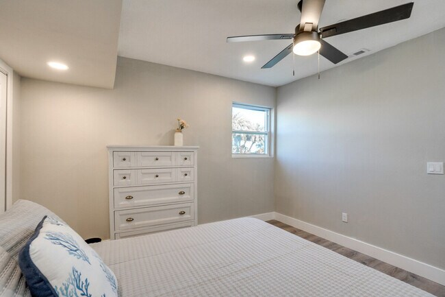 Building Photo - 6372 Otis Rd