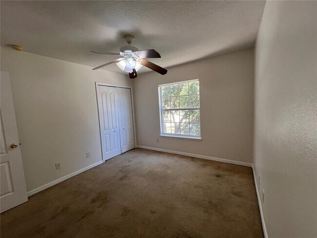 Building Photo - 554 Hiawatha Palm Pl