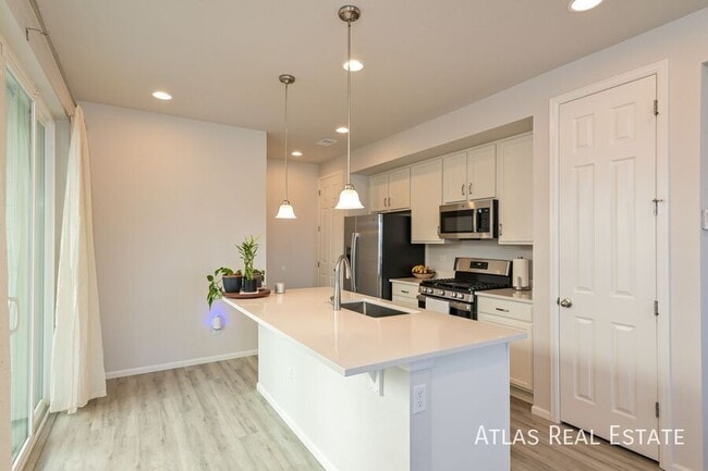 Building Photo - 110 S Trussville St