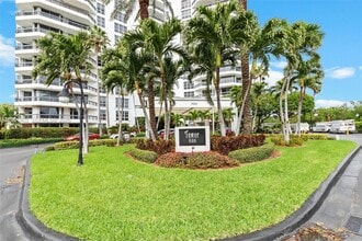 Building Photo - 3500 Mystic Pointe Dr