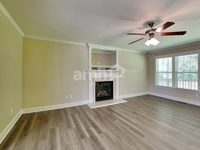 Building Photo - 34 Pamela Ln