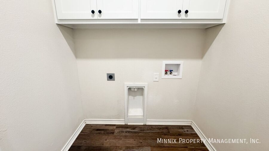 Building Photo - 5526 122nd St