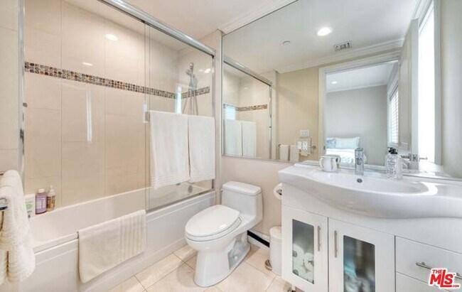 Building Photo - 918 S Wooster St