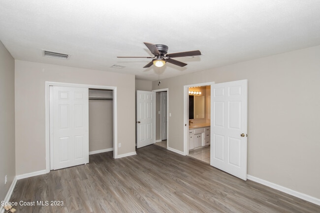 Building Photo - 472 Linda Ln