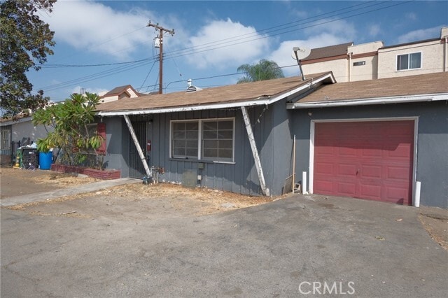 Building Photo - 4204 La Rica Ave