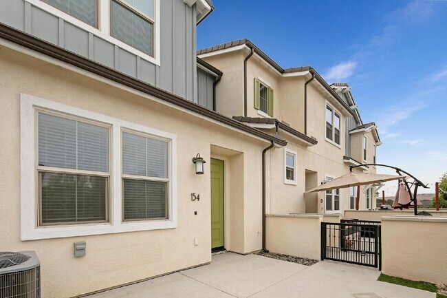 Building Photo - Village of Escaya - 3 Br 2.5 Ba - 2 car attached garage - must see this fabulous community!