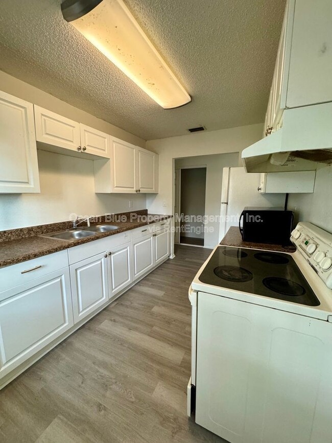 Building Photo - 2255 19th St