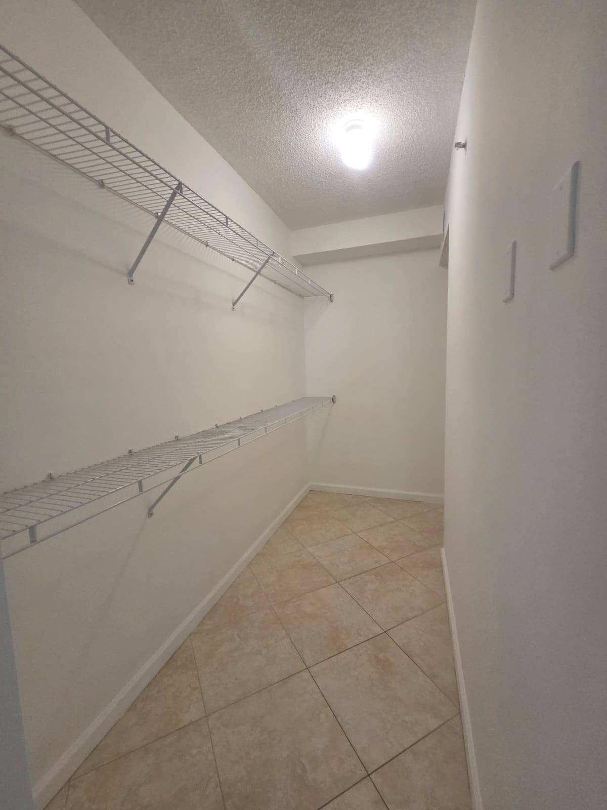 Building Photo - 17100 N Bay Rd