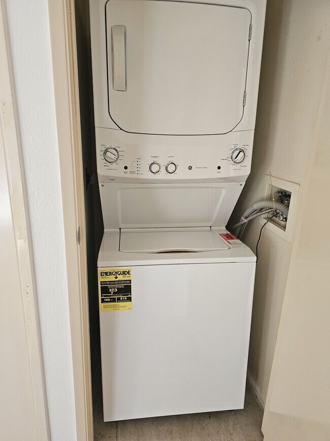 Building Photo - 95-1045-1045 Kaapeha St