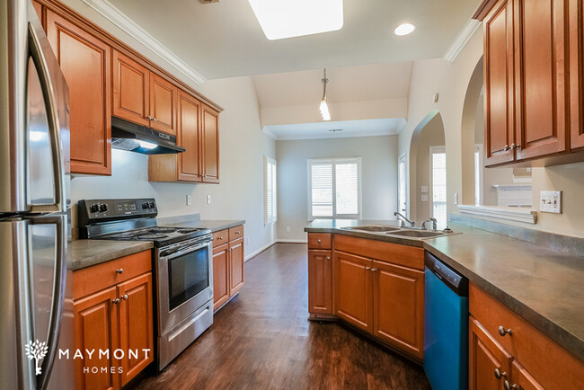 Building Photo - Beautiful Calera Home!