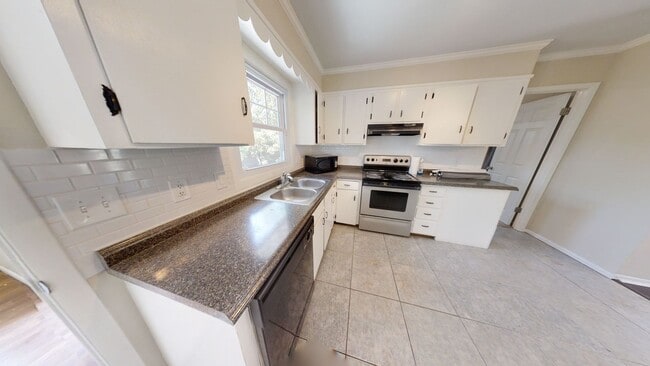 Building Photo - 2 Bedroom house for rent - Move in now - n...