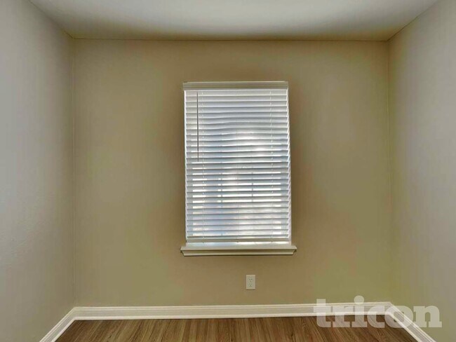 Building Photo - 8527 Sea Rim Dr